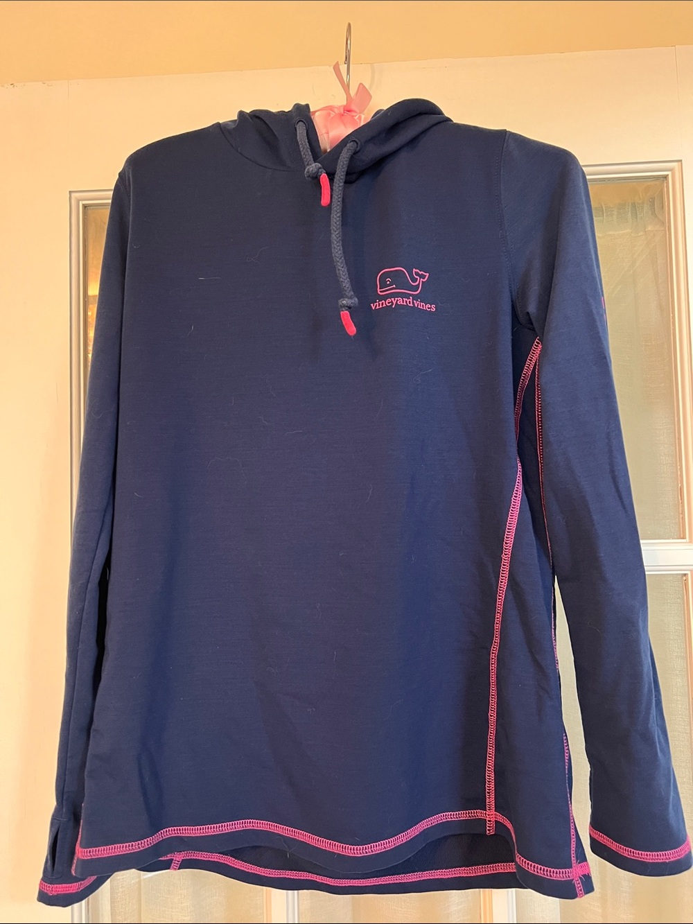 Vineyard vines performance , navy hoodie with pink trim